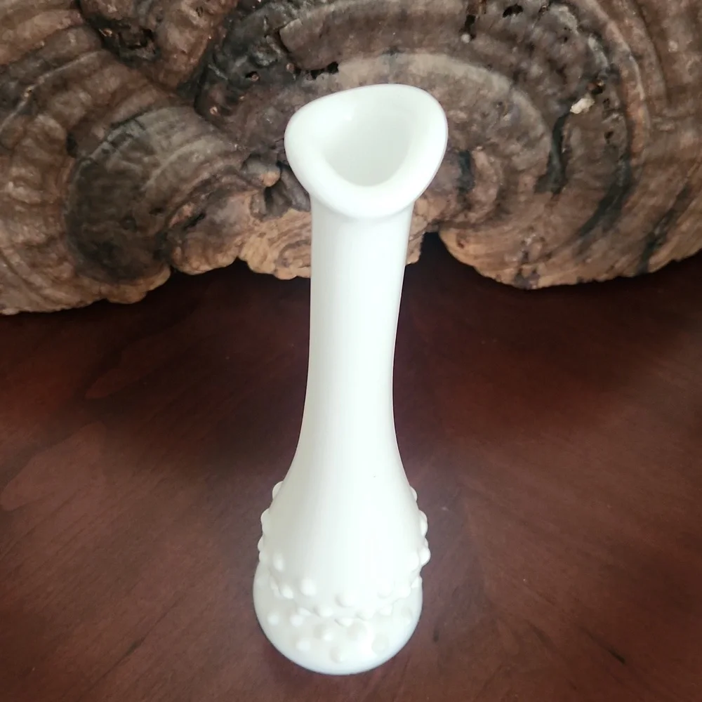 Vintage Fenton Hobnail Milkglass Footed Swung Bud Pedestal Vase 9
